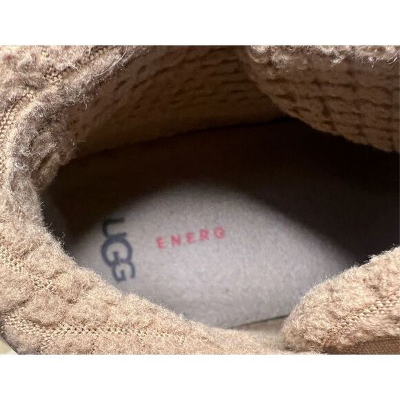 UGG Finnick Leather Boot in Chestnut NWOB Size 9 - Picture 9 of 9